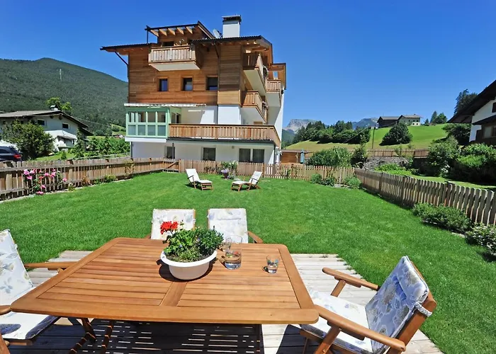Apartments Cesa Leni